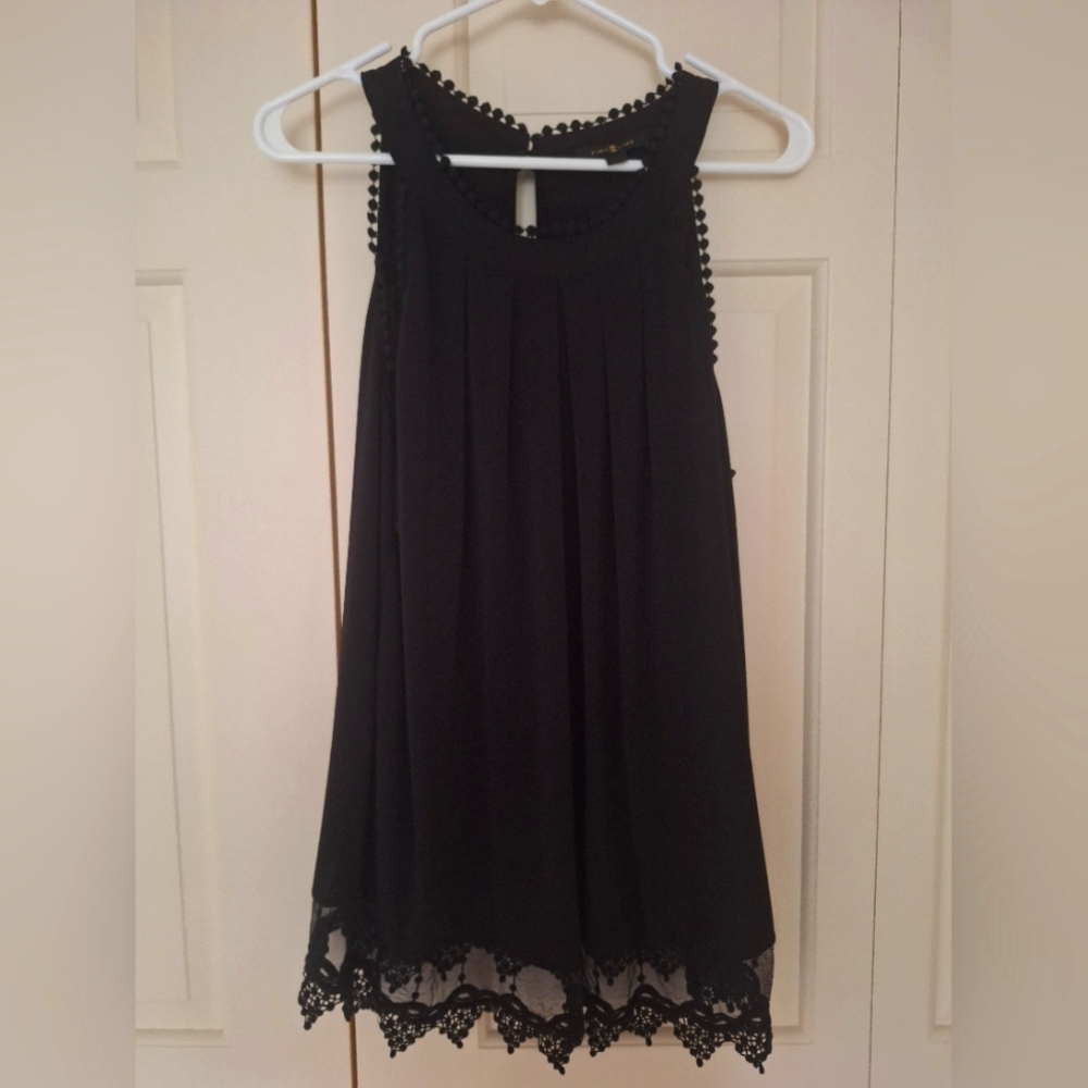 Black Sleeveless Top with Lace Hem, Sz L